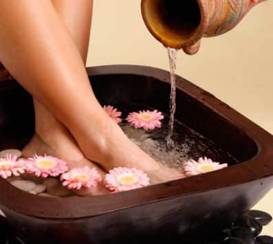 Θεραπευτικό Pedicure +Μanicure Σεπόλια - 19€ από 40€ (Έκπτωση 53%) για ένα Θεραπευτικό Ορθοπεδικό Pedicure με εξειδικευμένους μεθόδους κατάλληλο για παθήσεις των κάτω άκρων, μύκητες, κάλους και σκληρύνσεις και Δώρο ένα Manicure επιλογής από απλό ή γαλλικό, από το Κέντρο αισθητικής &#171;D Nails&#187; στα Σεπόλια!!!